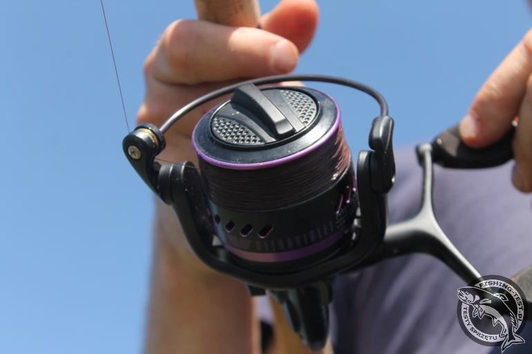 Wrinkles Supple pipeline Mikado Ultraviolet Method Feeder - Fishing Test